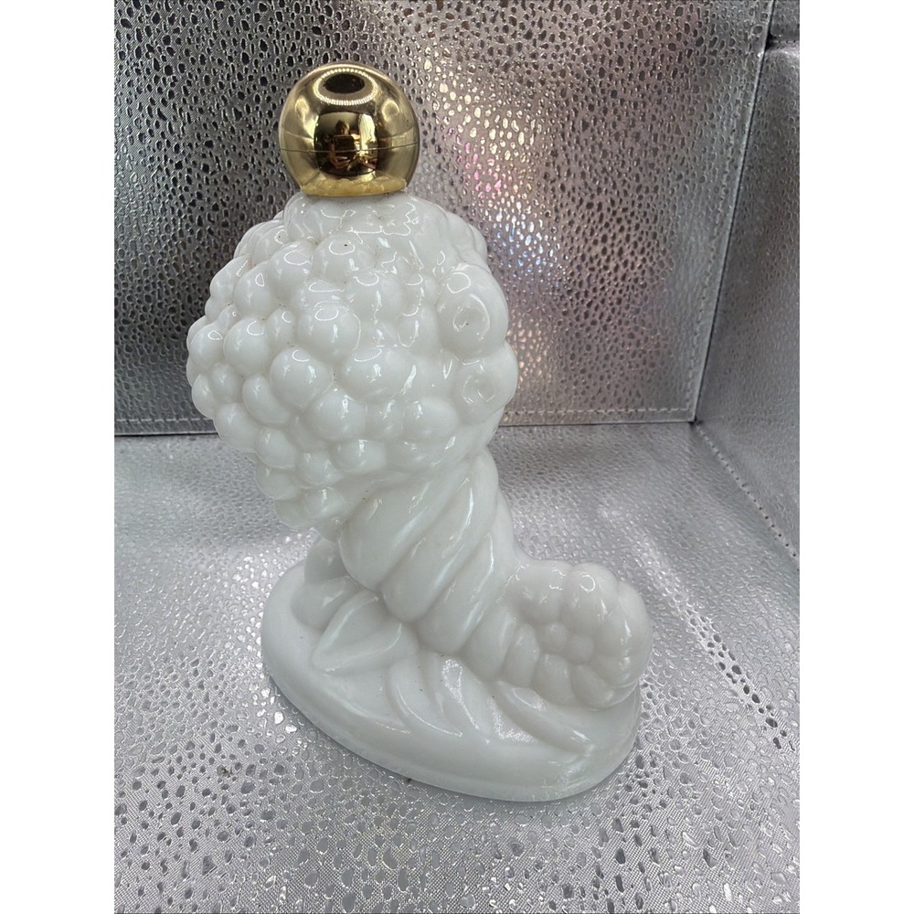 vintage avon cornucopia Rare Milk Glass Collectors Unique Cool